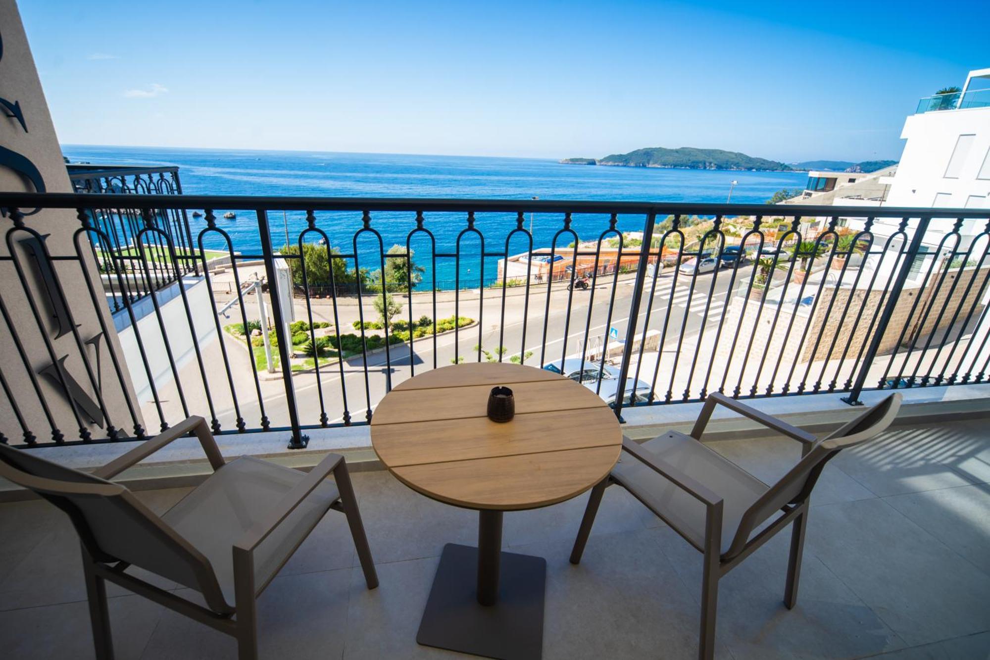 Exclusive Hotel Budva Exterior photo